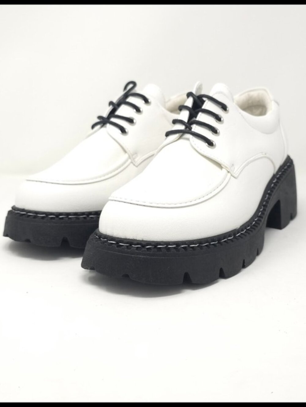 White Patent Brogue Lace up Faux Leather Loafers Chunky Black Lug Sole Oxfords